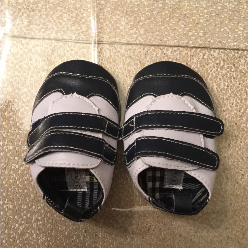 Boys Tendertoes shoes Size 3